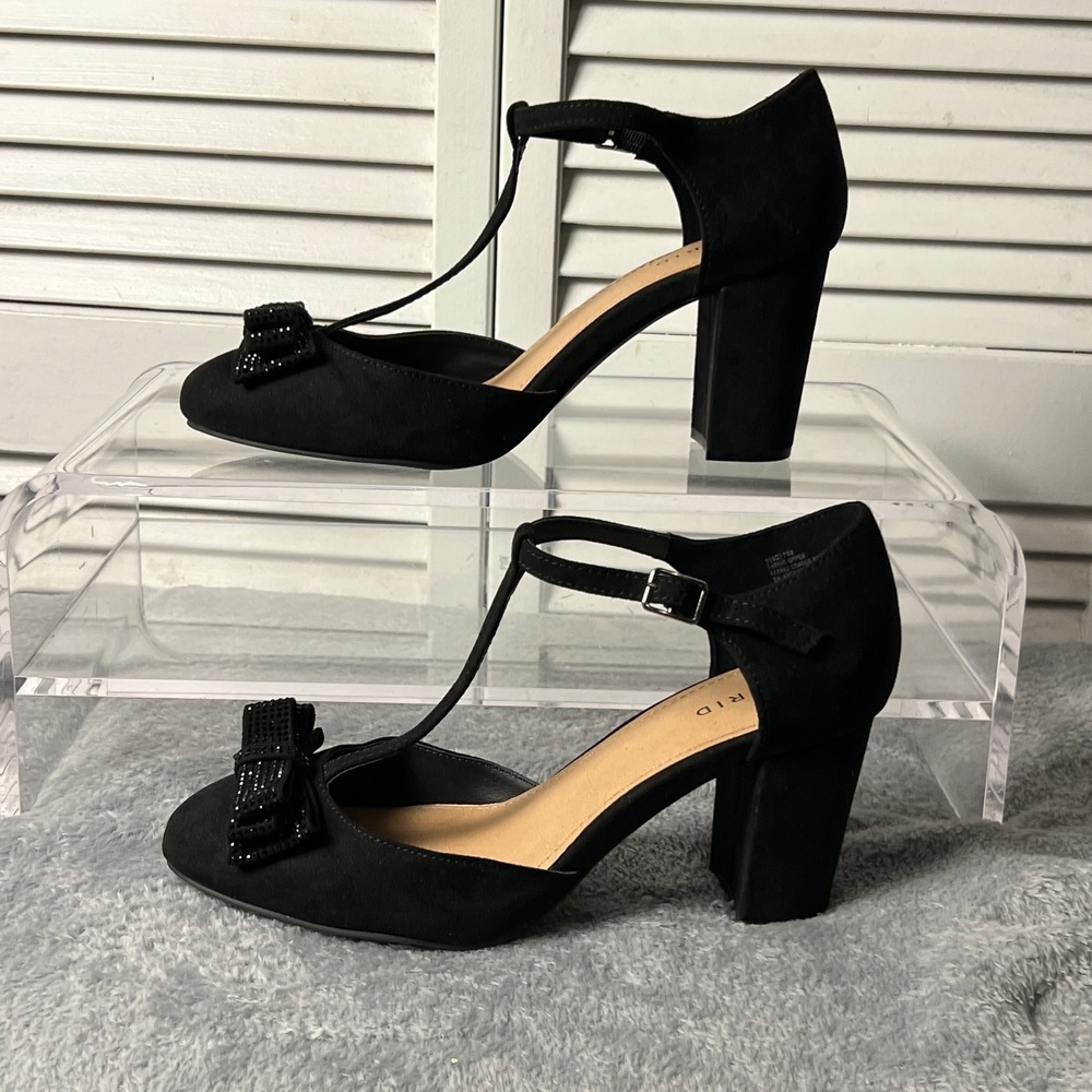 Torrid Black T-Strap Mary Jane Block Heels Wide Width WW Size 9 Preowned